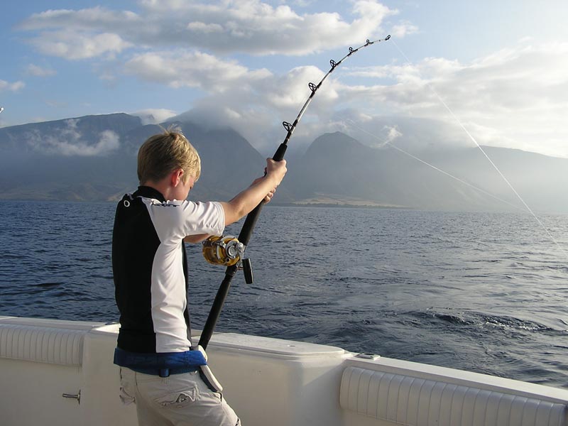 Reel Luckey maui sport fishing charters (Maui Hawaii)
