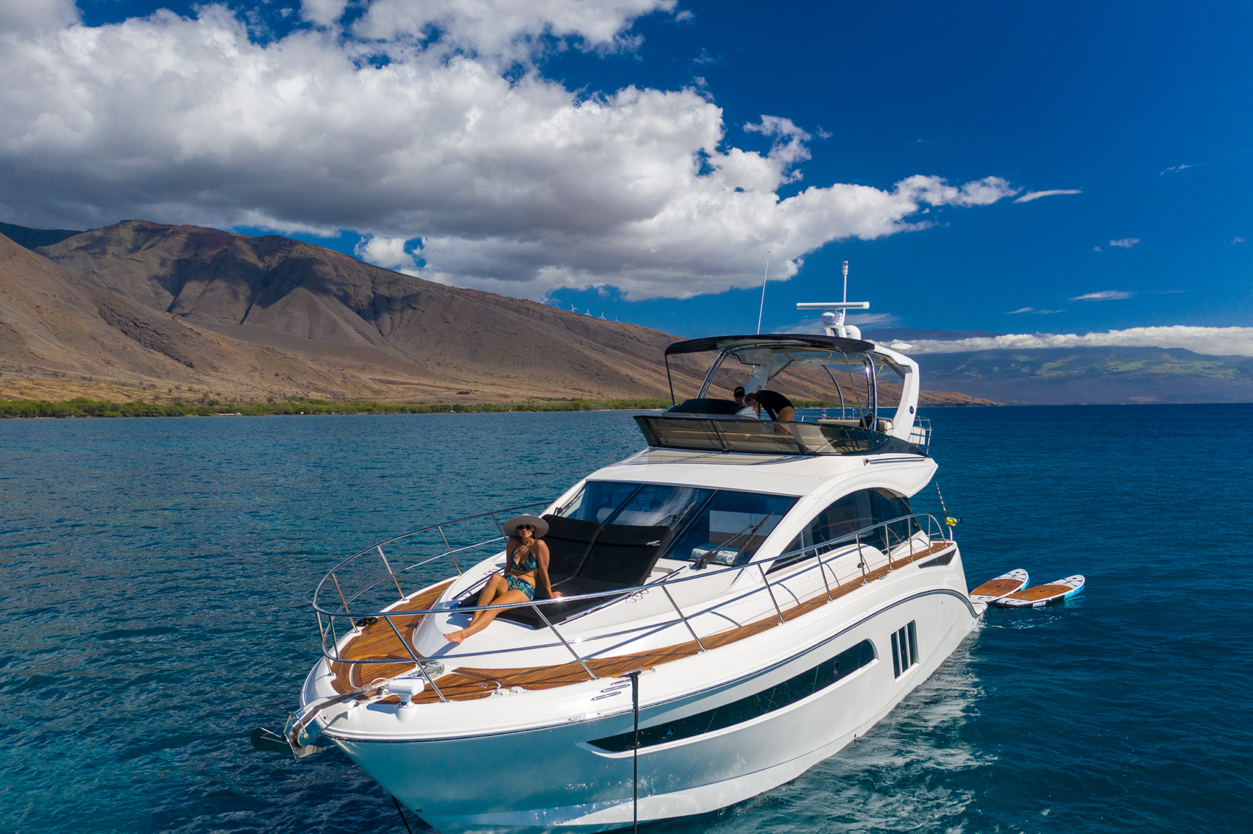 luxurious power yacht snorkeling, fishing, sightseeing
